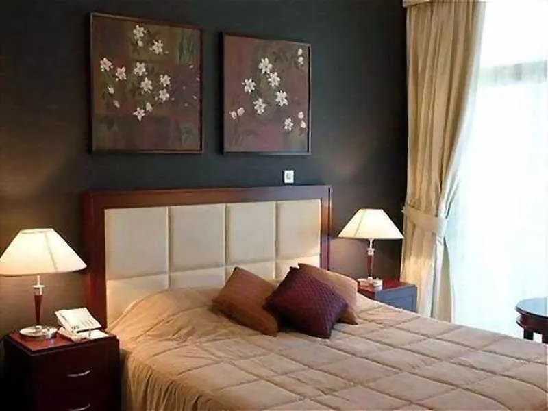 Royal Ascot Hotel Apartment - Kirklees 2 迪拜 4*,