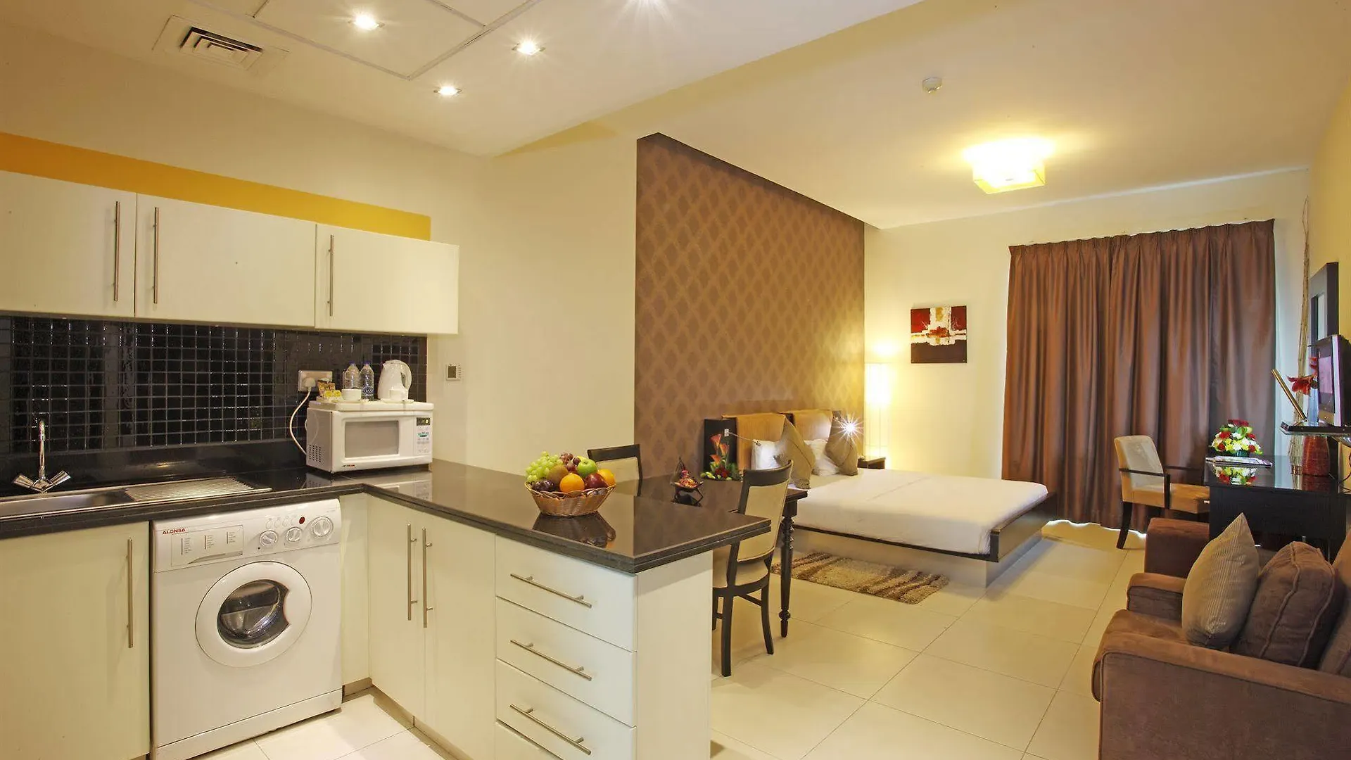 Royal Ascot Hotel Apartment - Kirklees 2 迪拜 4*,