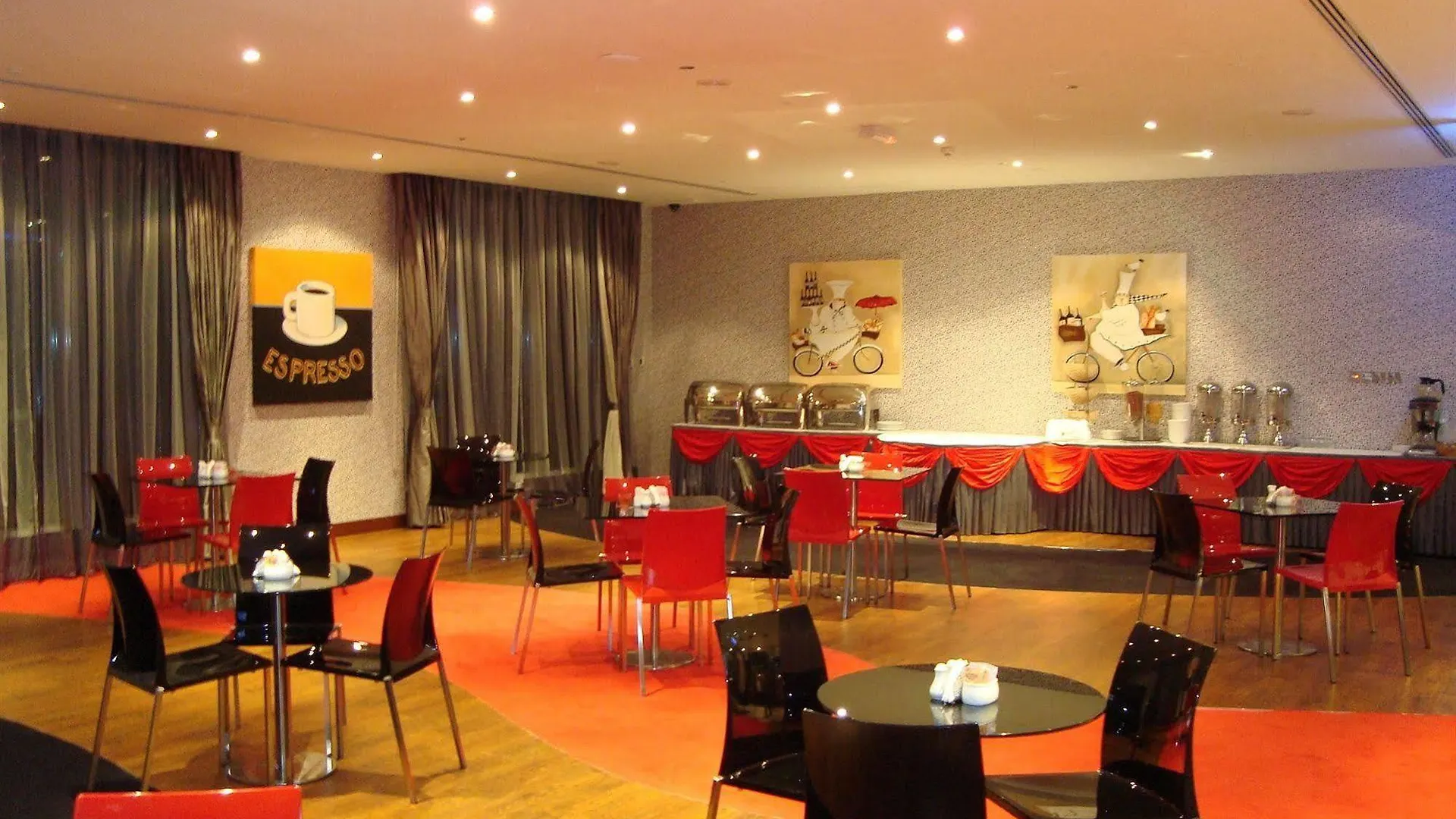 Royal Ascot Hotel Apartment - Kirklees 2 Dubai