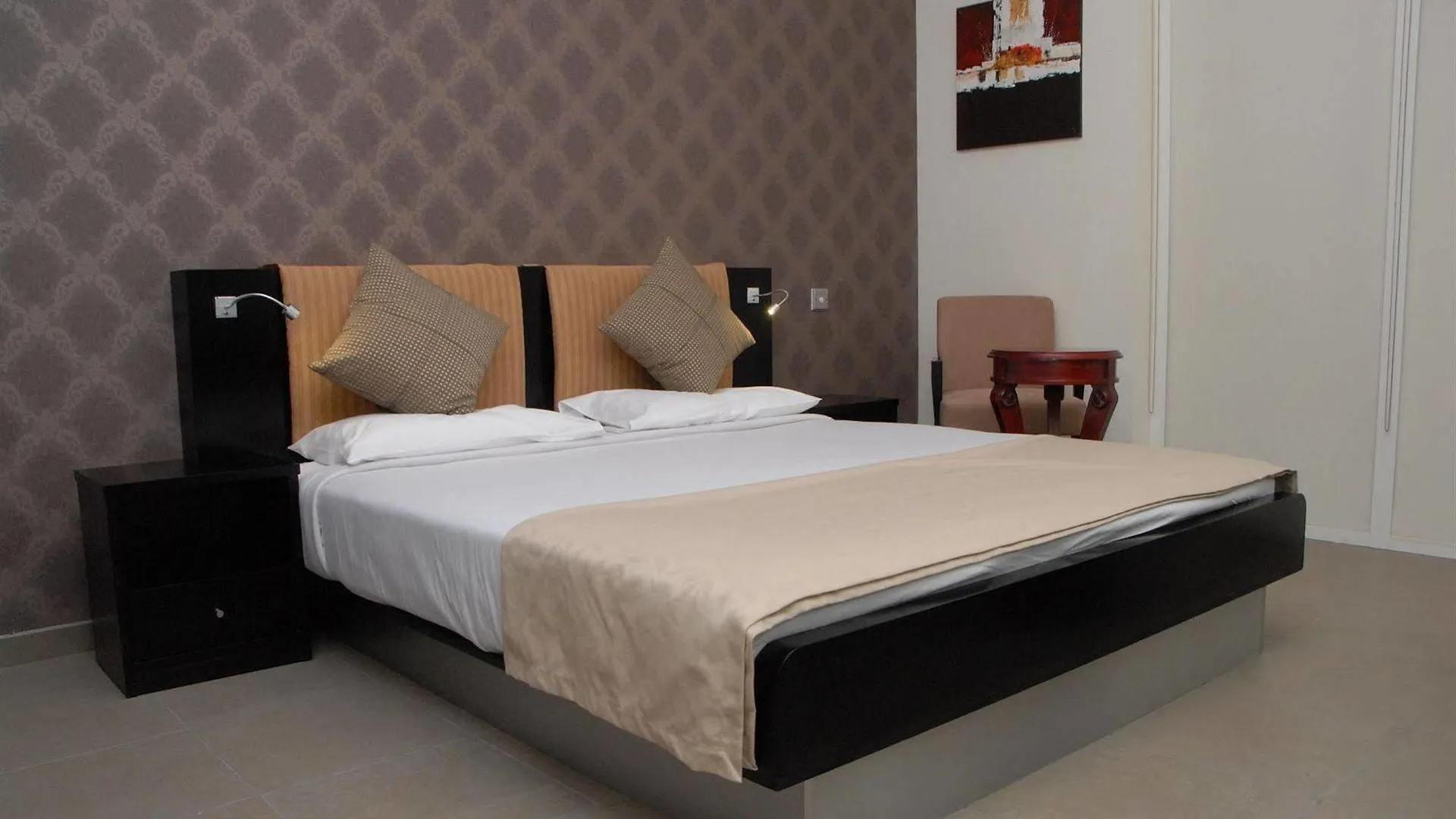 Royal Ascot Hotel Apartment - Kirklees 2 Dubai 4*,  United Arab Emirates