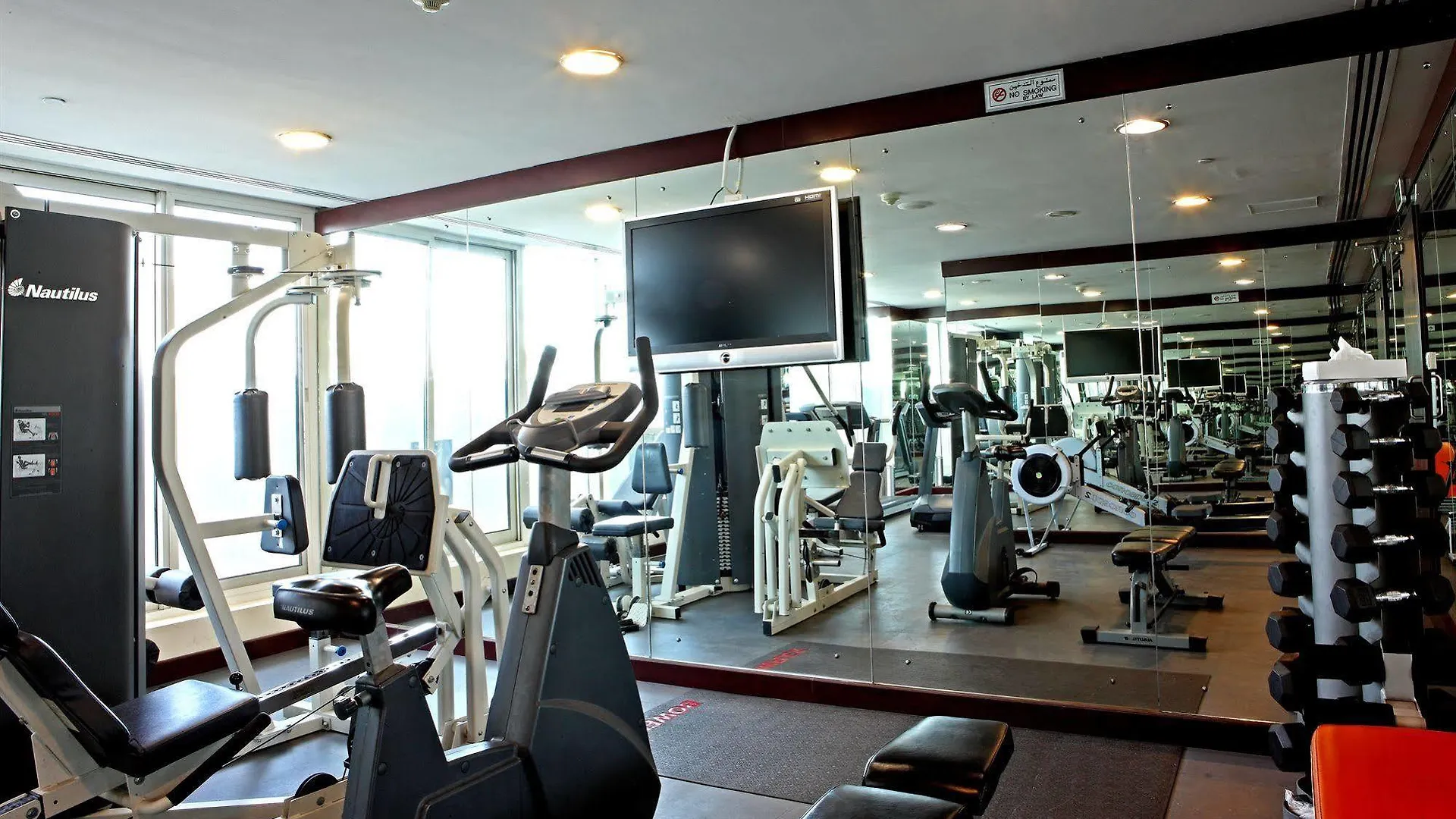Royal Ascot Hotel Apartment - Kirklees 2 迪拜